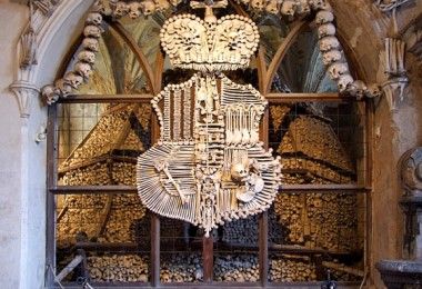Храм из костей в Чехии